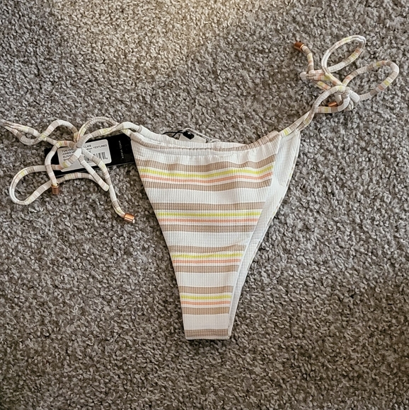 New Tavik Bikini set - Picture 5 of 7